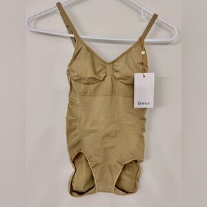 Quince Sculpting Bodysuit NWT in Clay Size Large